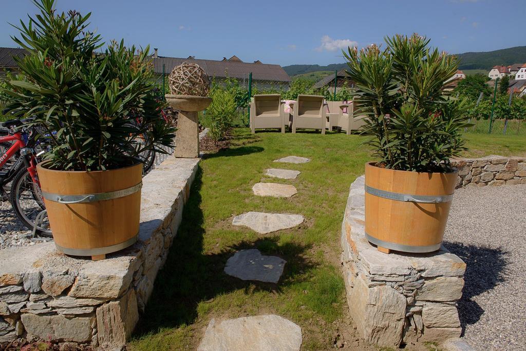 Hotel Garni Weinquadrat Weissenkirchen in der Wachau Exterior foto